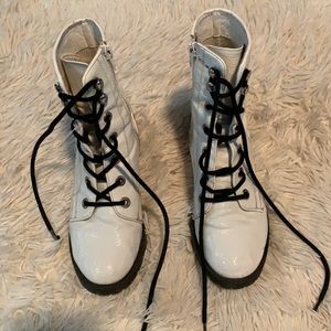 Steve Madden lace-up boots